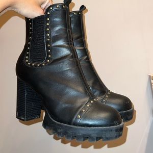 Wild diva black boots